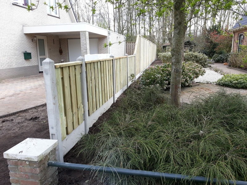Schuttingen geleverd en geplaatst in Hollandscheveld Drenthe
