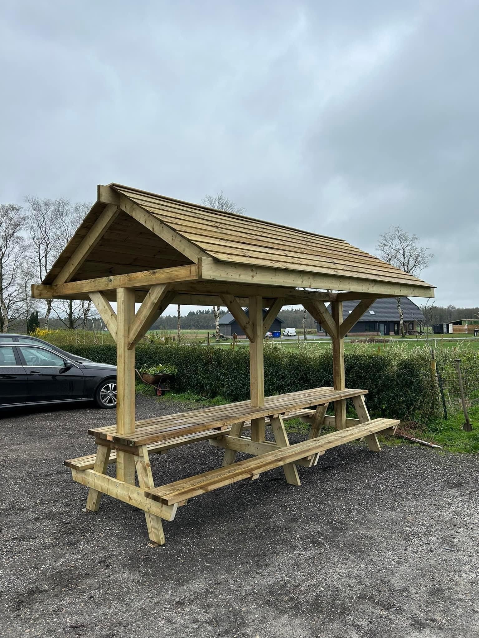 picknicktafels overdekte terrastafels- buiten tafel met overkapping- 
